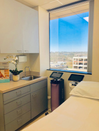 AURAE MD treatment room