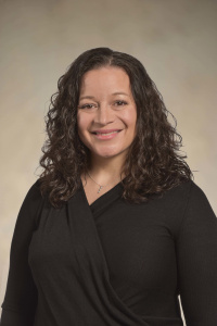 Dr. Gabriela Vargas, MD - Puyallup, WA - Surgery