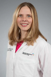 Dr Carrie Carsello