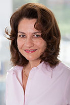 Dr. Claudia Lozano, DDS