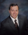 Daniel V Hunt, MD