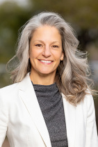 Dr. Stefanie Schluender, MD, FACS, FASCRS