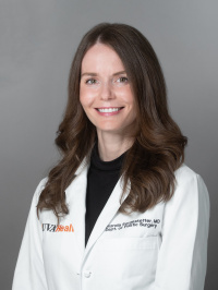 Amanda R Sergesketter