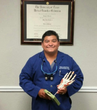 Dr. Pedro J Loredo III  Hand Surgeon, Loredo Hand Care Institute  www.loredohands.com 972-939-4974 11