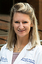Julia Stelmach, AuD