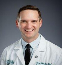 Stephen W Robischon
