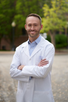 Dr. Dr. William Hays, DDS