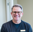 Dr. Jeffrey J Henneberg, DDS