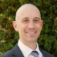 Dr. Gregory Zakas, DO specializes in regenerative orthopedics and orthobiologics. 0