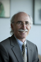 Dr. Fredric B Kraemer, MD