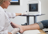 Dr. Kosak's Foot and Ankle clinic is equipped with the latest diagnostic technology. 2