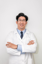 Dr. John S Lee, DPM