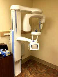 Digital dental X-ray at Ronald G Deriana's cosmetic dentistry in Tucson, AZ 85704 2