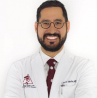 Dr. Luis Macias 0